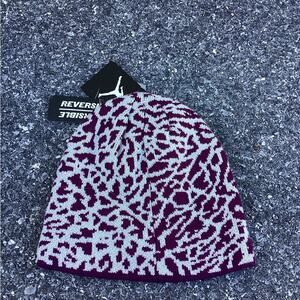 Nike Air Jordan Youth Mulberry Maroon Winter Hat New Purple Reversible Size 8-20